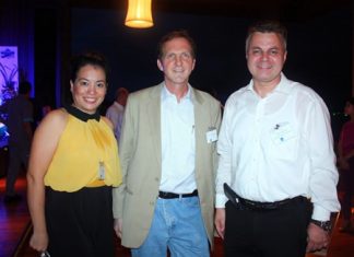 (L to R) Dao Makkiti, Event Manager and Marketing Advisor, ADB Southeast Asia Energy Efficiency Project, Dr. Peter du Pont, Vice President, Government & Clean Energy Consulting of Nexant Asia Limited and Arno Zimmer, from Intertek Testing Service (Thailand) Ltd.