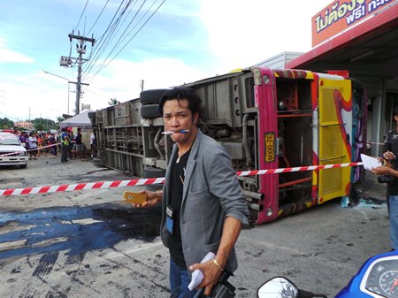 Twelve Chinese tourists were injured when they’re tour bus driver ran a red light in Rayong, lost control and crashed into a restaurant.