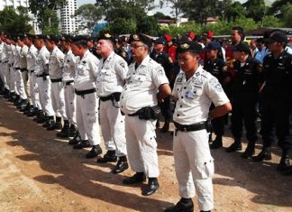 Following a day of training to recognize signs of human trafficking and transnational crime, Pattaya’s best volunteers and police officers were dispatched to scour Pattaya for transnational crime.