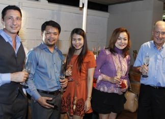 (L to R) Laurent Scire, F&B director of Pullman Pattaya Hotel G, Anuchit Saeng-on, MD of i easywine, Darunee Worasit, marketing executive of i easywine, Som Corness and Dr. Iain Corness, Pattaya Mail’s wine & dine specialist.
