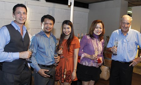 (L to R) Laurent Scire, F&B director of Pullman Pattaya Hotel G, Anuchit Saeng-on, MD of i easywine, Darunee Worasit, marketing executive of i easywine, Som Corness and Dr. Iain Corness, Pattaya Mail’s wine & dine specialist.