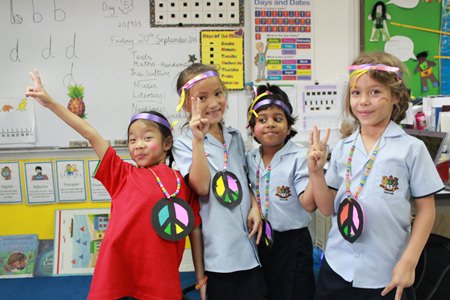 Primary students promoting peace!
