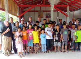 All the visitors together.