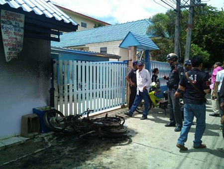 In an odd leap of logic, Sakorn decided to show his girlfriend he didn’t need the keys by burning his own motorbike.