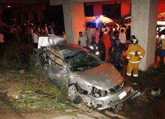 Central Labor Court chief justice, family injured in Highway 7 wreck Central Labor Court Chief Justice Phanthep Premprasertsukh, his wife Ampaipan Suwanthawil and their two children escaped with their lives after this horrible looking crash.