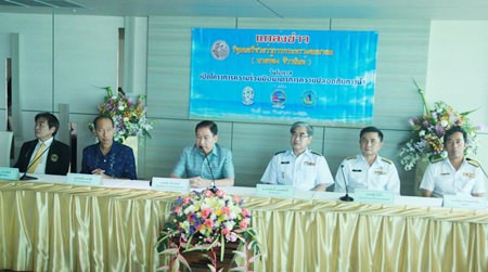 Deputy Transport Minister Phong Chiwanan meets with coastal and city authorities to promote plans for “cooperation to maintain water safety.”