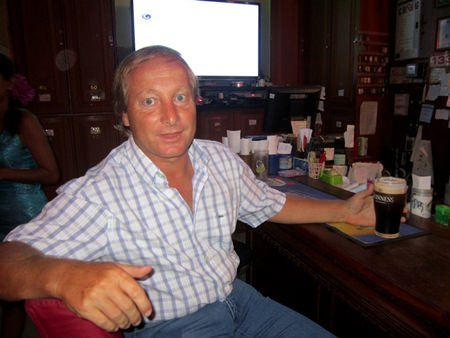 Low gross champion Mike Allidi.