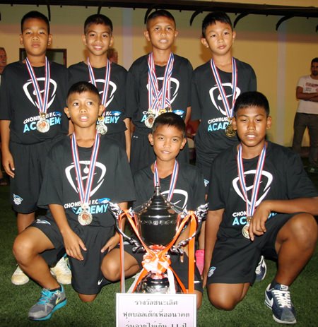 Chonburi FC - champions of the under-11 group.