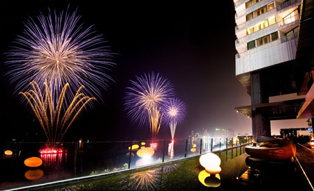 Enjoy a great vantage point for the Pattaya International Fireworks Festival at Hilton Pattaya.