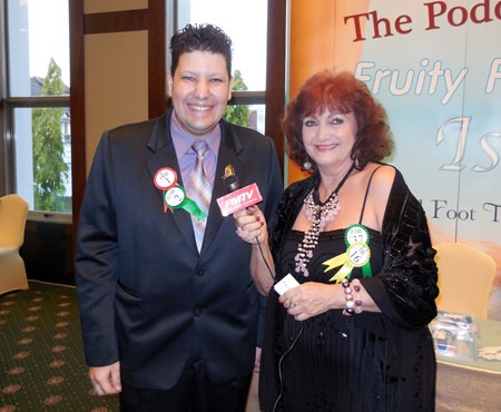 Elfi Seitz interviews Dirk Weeber-Arayatumsopon, chairman of Thailandfreunde for PMTV.