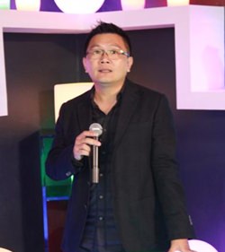 Kittipong Sumanon speaks to the invited media on November 11.