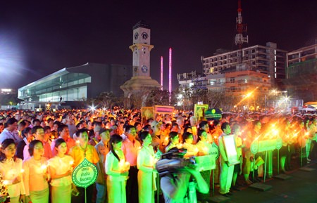 Thousands of local people light candles in celebration of HM the King’s birthday.