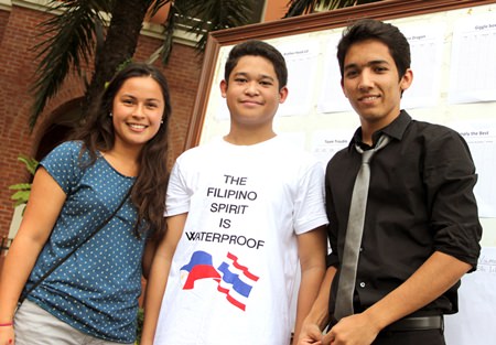 Regents students tracking the km.