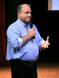 Manuel da Quinta from UNAIDS Thailand.