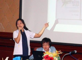 Dr. Chatchaya Chanwet, MD, pharmacist from Pattaya Hospital, gives a talk on the usage of home medicines.