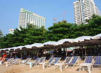 Street vendors report quiet times as protests roil Bangkok This year’s busy season so far isn’t as busy as usual, in part due to the political unrest in Bangkok.