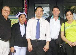Member Bruce, Dr Mungkorn, Gavin and the Phyathai staff providing much appreciated free blood pressure checks, pose after the meeting.