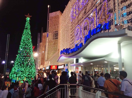 Royal Garden’s 12-meter-tall Christmas tree is festooned with more than 100,000 bulbs.
