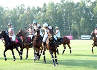 Action from the 2013 Pink Polo tournament as Thai Polo take on St. Regis in one of the round-robin matches.