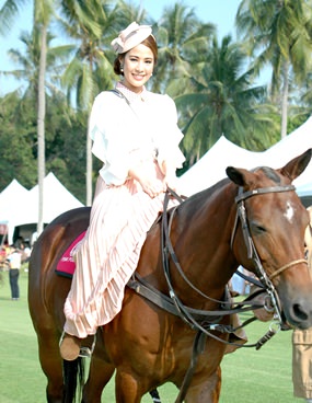 The pre-tournament fashion show featured new lines from Azona, Burberry, and Mezzo Piano among others.