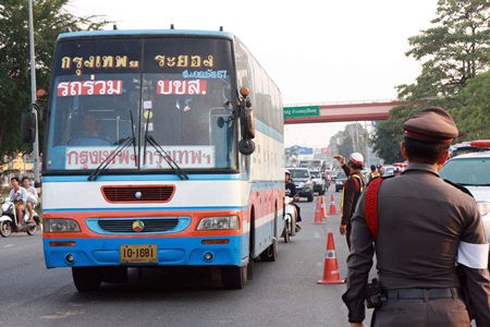 During the “seven dangerous days” over New Year, alcohol checkpoints were operated around the clock to prevent road accidents in Sattahip.