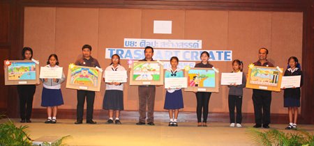 Students from Pattaya School No. 8 were invited to join the, with the hotel sponsoring coloring and invention contests.Students from Pattaya School No. 8 were invited to join the, with the hotel sponsoring coloring and invention contests.