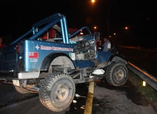 1 Man was killed and two other seriously injured when their Jeep crashed into the back of a large milk truck on Sukhumvit Road in Sattahip.