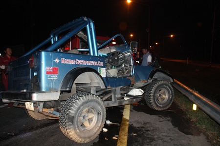1 Man was killed and two other seriously injured when their Jeep crashed into the back of a large milk truck on Sukhumvit Road in Sattahip.