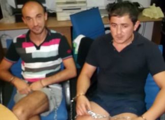 Oleg Sveatobog (left) and Vasile Dodon (right) have been arrested for allegedly using counterfeit electronic cards to rob Pattaya ATMs.