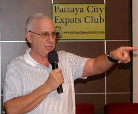 MC Richard Silverberg opens the last PCEC meeting of 2013 by inviting new members and visitors to introduce themselves.