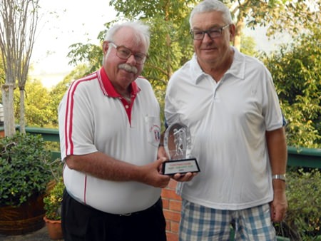 Dave Richardson (left) presents the Alec Chillcott Cup to Leif Kirkgaard.