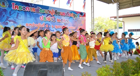 Kindergarten 3 students take to the stage for the team dancing contest.