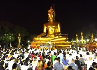 Lord Buddha’s smiling statue at Wat Khao Phra Yai on Pratamnak Hill is one of many religious spots throughout Pattaya where thousands of worshippers solemnly joined people all over the Kingdom of Thailand to celebrate Makha Bucha Day last year, one of the holiest days on the Buddhist calendar.