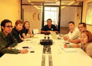 PPA President Umporn Sangkaw and Atthasit Chuachuchart, manger of Sophon Cable TV and their committee announce the upcoming bike race for charity.