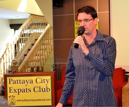 PCEC Member & Phyathai Sriracha Hospital’s International Department Manager, Gavin Wadell, introduces Dr. Sujaree, a general surgeon from Phyathai Sriracha Hospital.