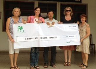Helle Rantsen, Joyce Aldridge, and PILC members donated 60,000 baht to the Camillian Centre.