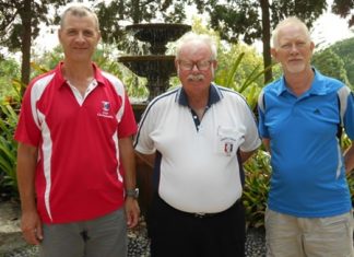 Kubicki conquest continues Richard Kubicki (left) and Kaj Aabling (right) with Dave Richardson.