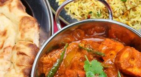 Monday Curry Night at Tavern by the Sea.