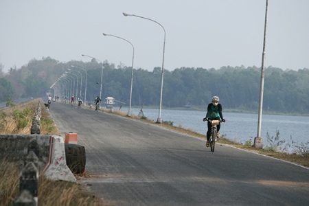 There is plenty of time to reflect on life along the route next to Mabprachan Reservoir.