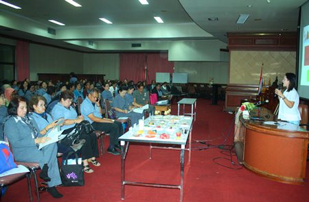 Jiranan Tongsamrit (right), nutritionist from Somdej Phra Sangkhraraj Sangworn Hospital for the Elderly, gives her talk on elderly nutrition.