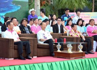 (Seated, L to R) Deputy Governor Pongsak Preechawit, Governor Khomsan Ekachai and Banglamung District Chief Sakchai Taengho enjoy the entertainment.