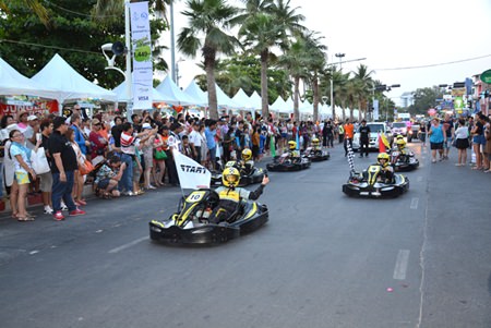 Pattaya’s Easykart rumbles down Beach Road in the parade.