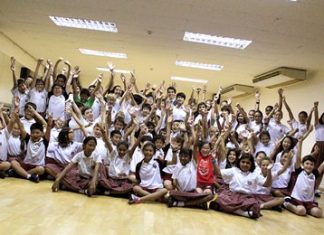 Primary Students from Regents International School Pattaya cheer for their special guest!