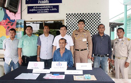 Police announce the arrest of Thongsuk “Kokae Samae San’” Thapthim for allegedly trafficking in ya ba.