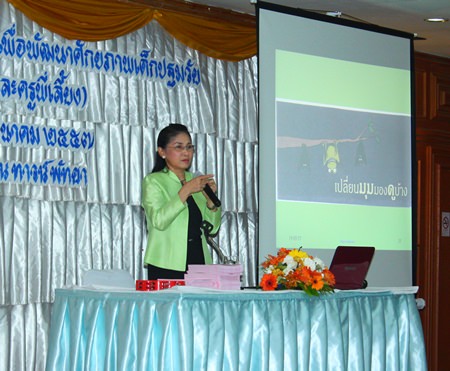 Jidapha Smithanon, lecturer from Pitchaya Suksa School, educates Pattaya School teachers at Town in Town Hotel.