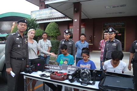 Victim Tatiana Ostapchuk points to the man who robbed her at gunpoint inside her home.