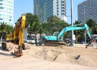 Emergency work was performed on the Dusit Curve last year, adding sand to 193 meters of severely eroded beachfront while officials lobbied for funding for a more-permanent solution.