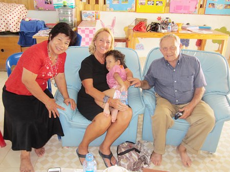 (L to R) Boonchoo, Rosanne, baby Plai and Bernie.