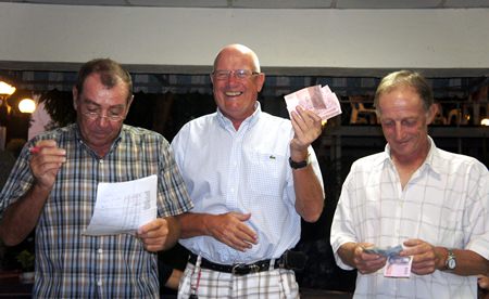 Kari Aarnio (center) finished runner-up in the 3-day competition.