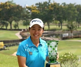 Ladies champion Titaya Pluksataporn poses with her trophy at Burapha Golf Club. (Photo/All Thailand Golf Tour)